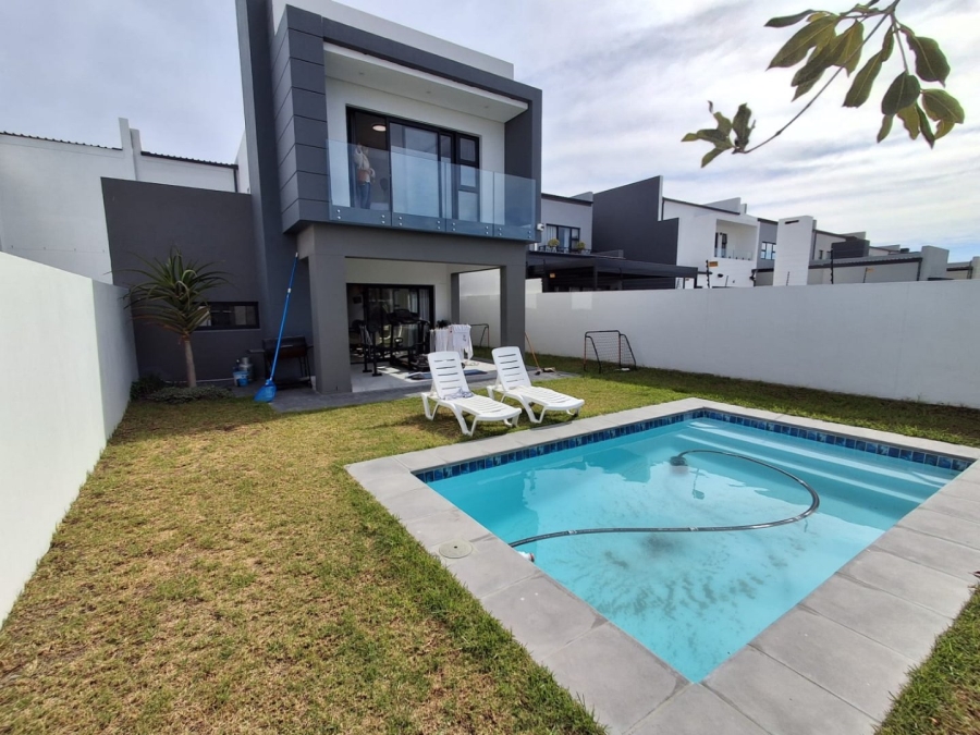 4 Bedroom Property for Sale in Sandown Western Cape